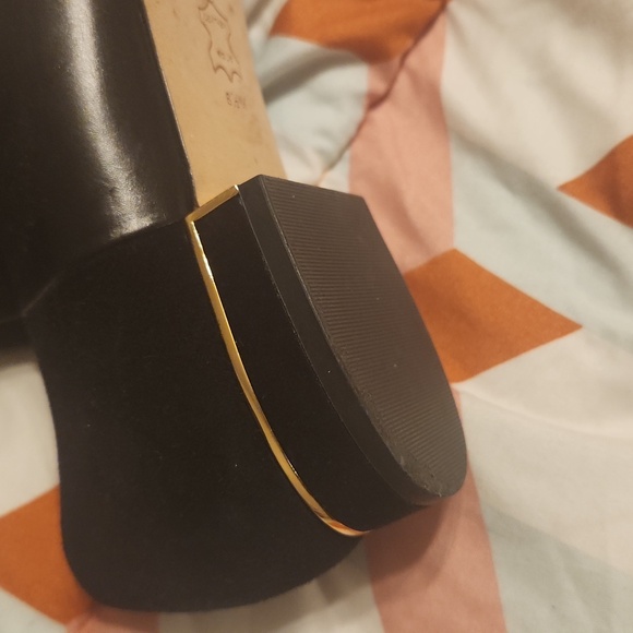 Tory Burch 8.5M black pointed toes flats - Picture 4 of 4